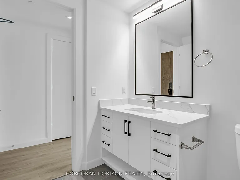 741 King St W #1711 — Photo 18