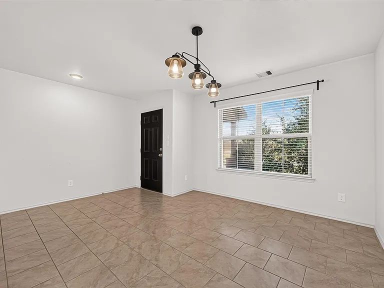 23718 Water Hickory Dr — Photo 4