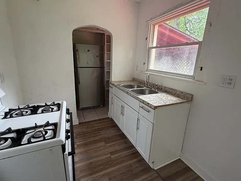 3724 Hillman St — Photo 2