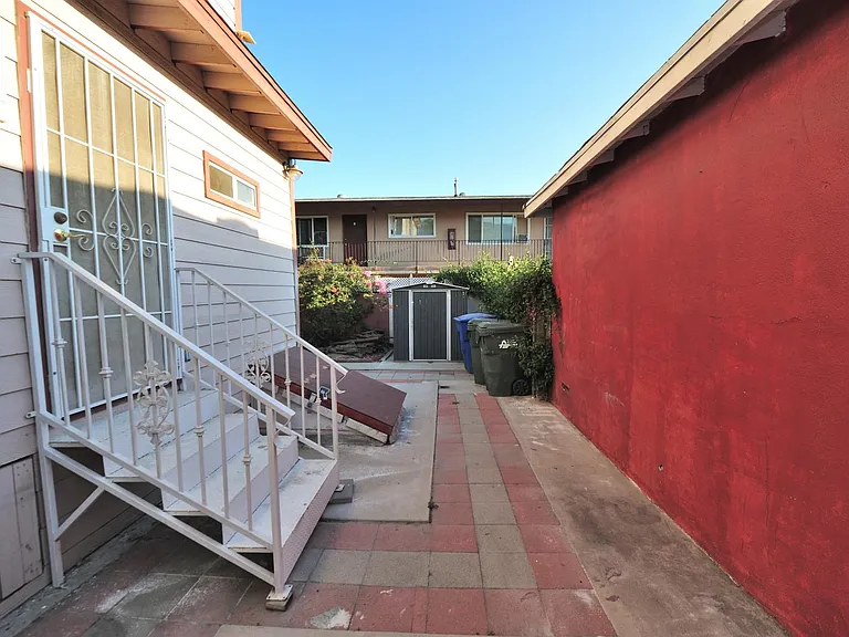 HUGE PRIVATE BACKYARD (1000 SF) WITH 2 STORAGE SHEDS
