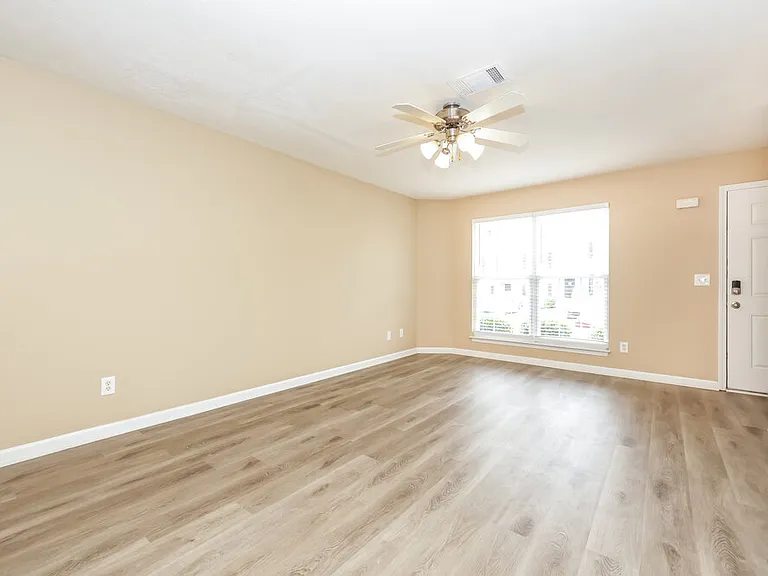 8034 Logan Dr — Photo 5