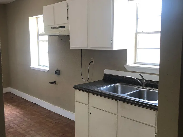 1716 Iturbide St — Photo 7