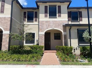 11372 W 34th Way, Hialeah, FL 33018