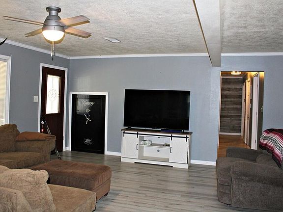 2nd image of 620 Bilby St