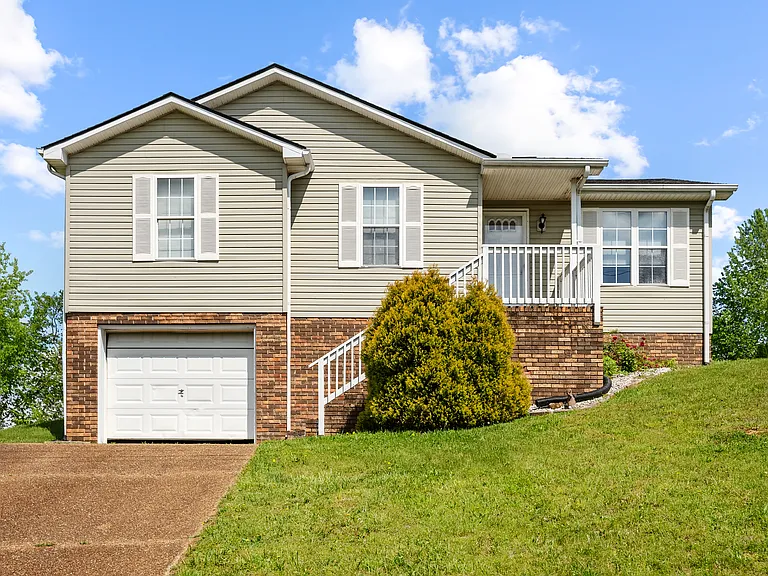 214 Cumberland Cove Dr — Photo 1