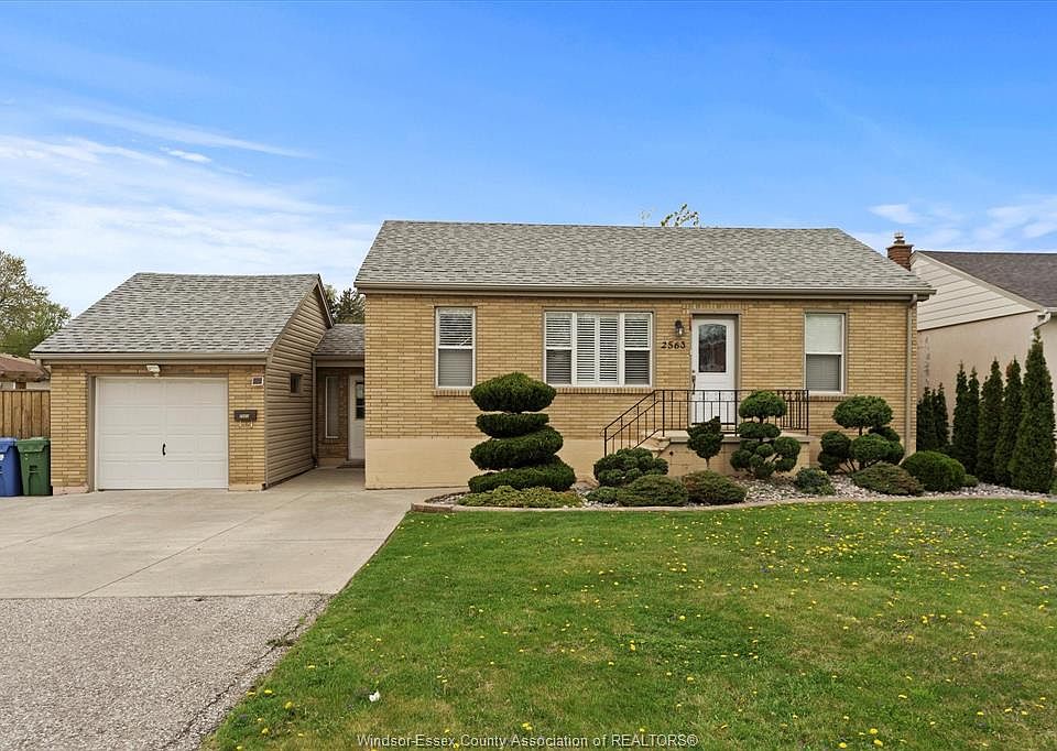 1st image of 2563 Meldrum Rd