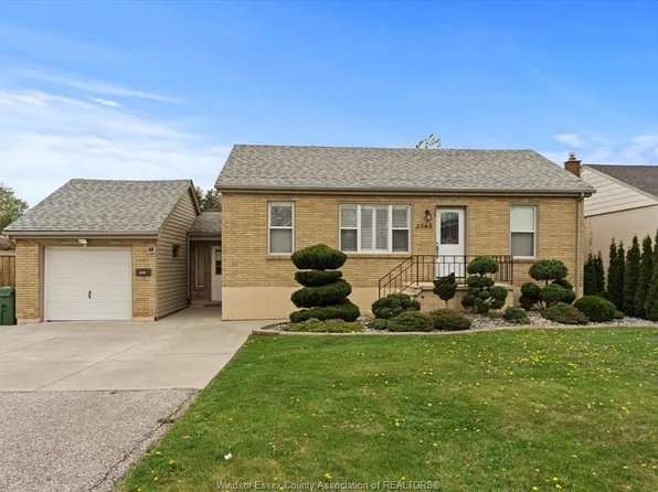 2563 Meldrum Rd, Windsor, ON N8W 4E9