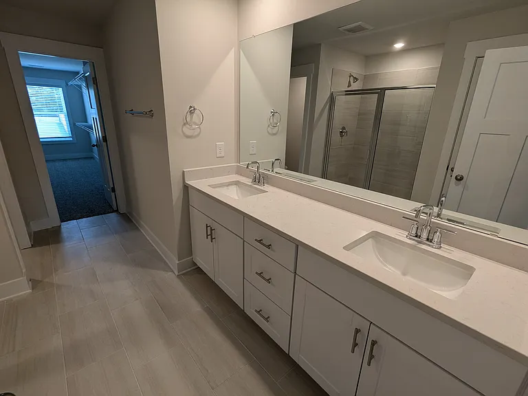 416 Roderick Ln — Photo 14