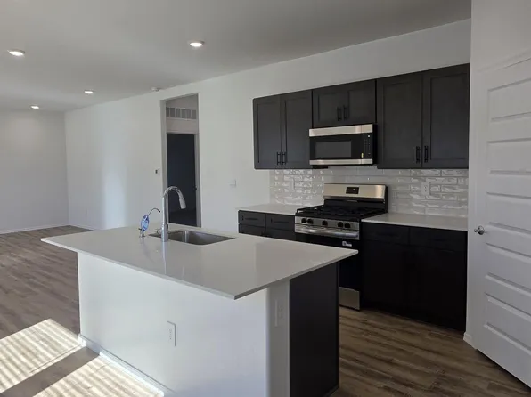 12336 E Morris Carson Dr, Vail, AZ 85641