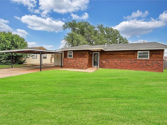 2nd image of 235 Hoover Cir