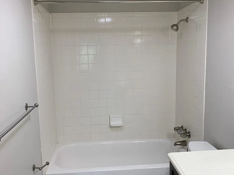 1260 York St #301 — Photo 16