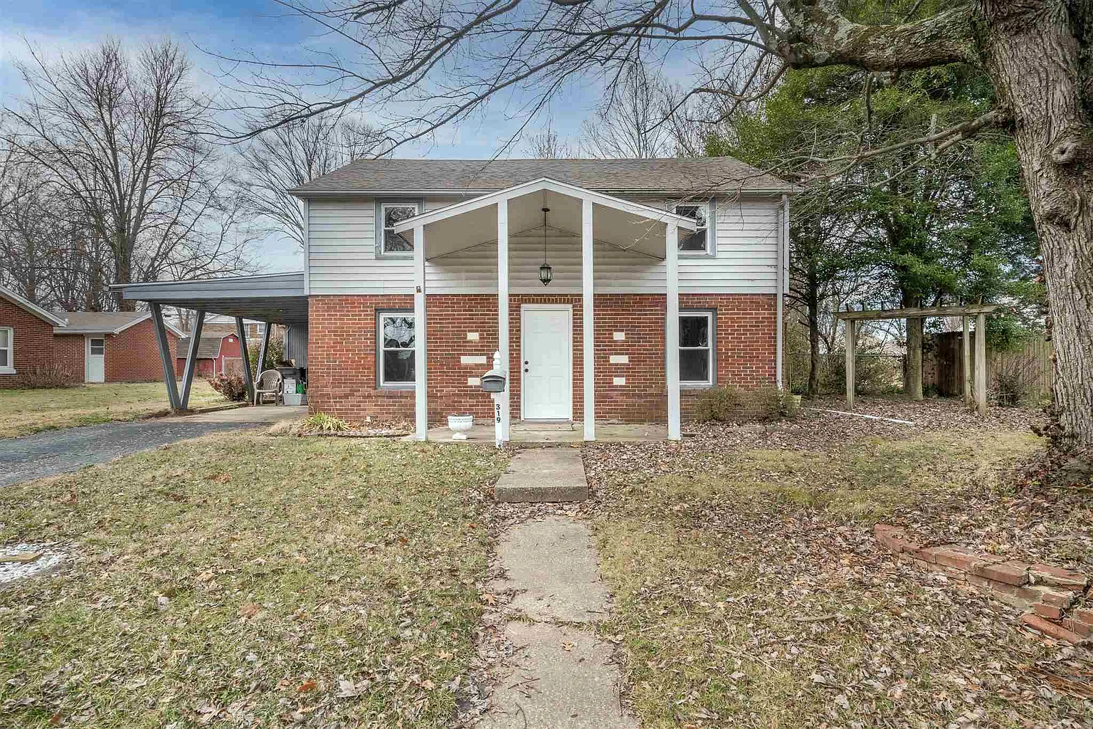 319 Polster Dr photo 1