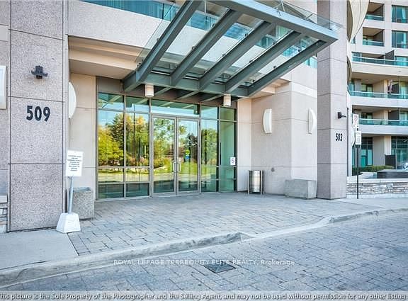 2nd image of 509 Beecroft Rd #105