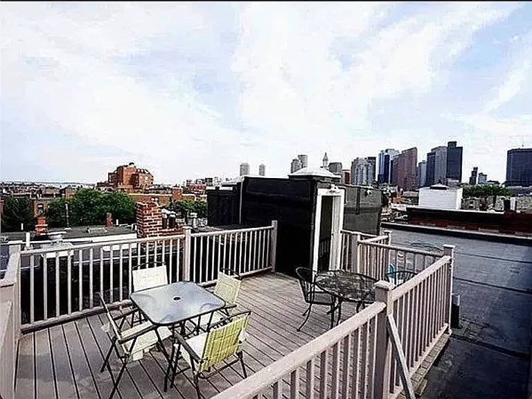 35 Charter St #6 — Photo 9