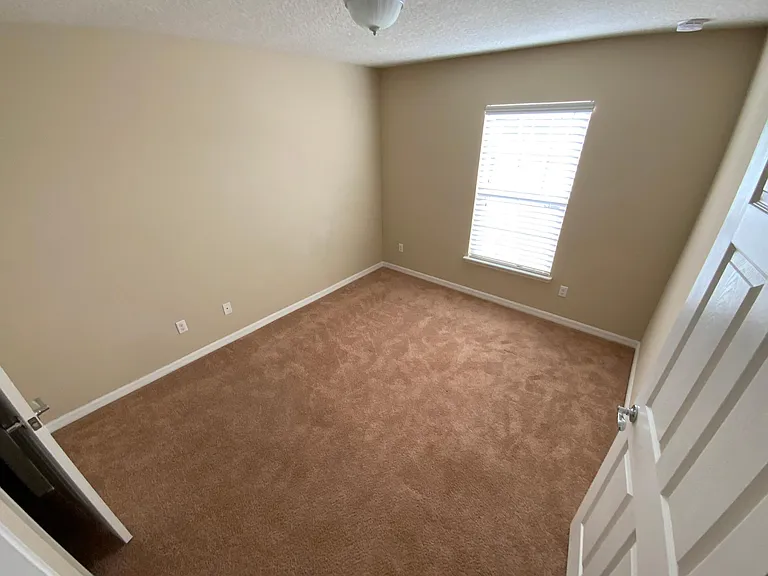 11968 Lorenza Ln — Photo 8