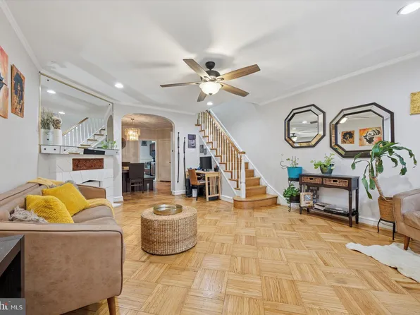 2219 N Hobart St, Philadelphia, PA 19131