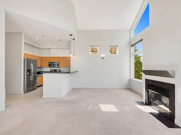 521 7th Ave #406 — Photo 7