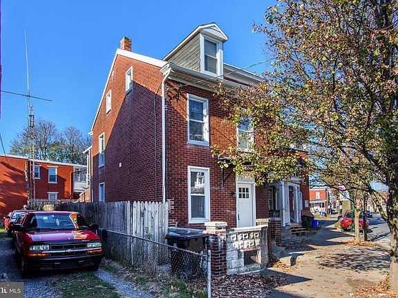 2nd image of 320 S 17th St