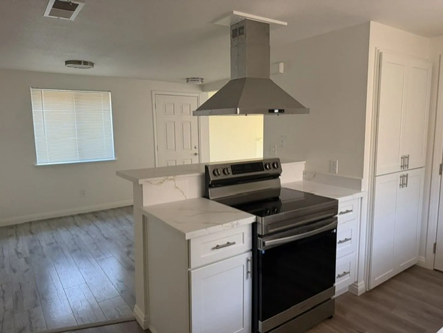 5301-5303 Bellflower Way — Photo 3