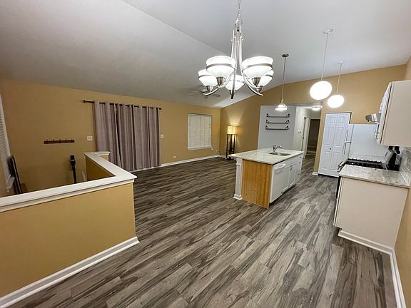 2nd image of 765 Hobart Dr Unit C
