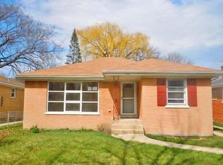 918 W Talcott Rd, Park Ridge, IL 60068