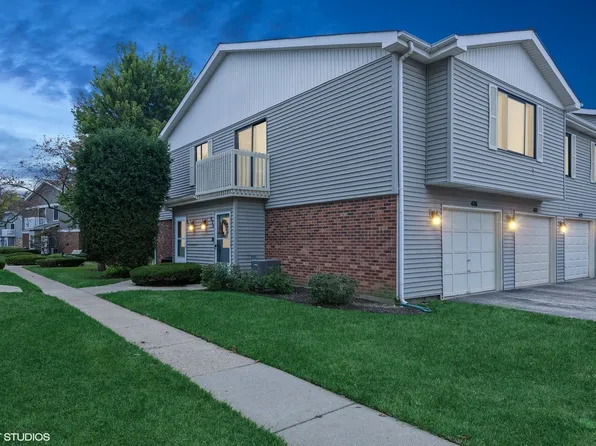 474 Harrison Ct, Vernon Hills, IL 60061