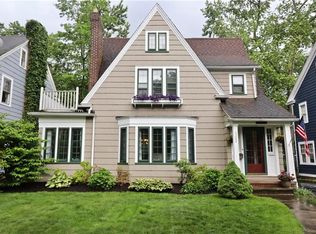 3284 Braemar Rd, Shaker Heights, OH 44120