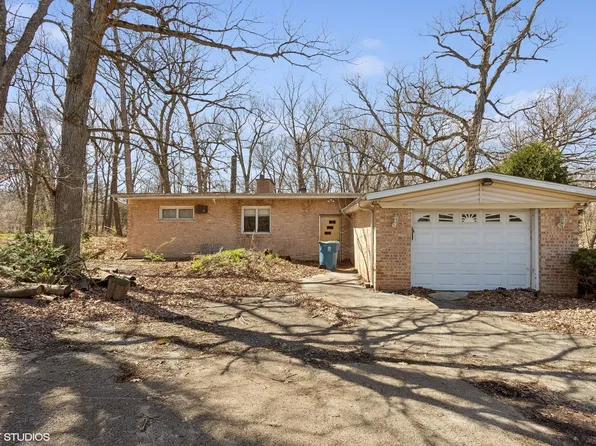 8345 W McCarthy Rd, Palos Park, IL 60464