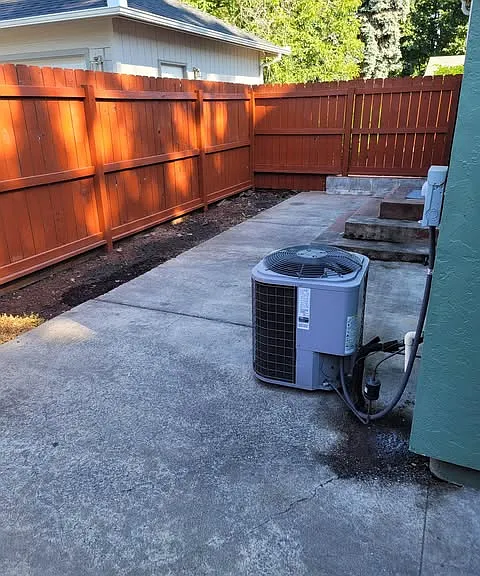 1694 Cloverlawn Dr — Photo 20