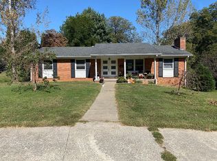 325 E Obannon St, Morganfield, KY 42437