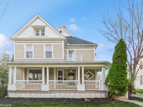 235 W Buckeye St, Clyde, OH 43410