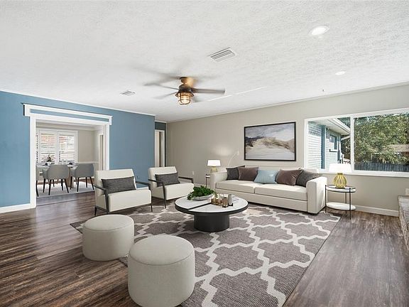 4th image of 2842 Springdell Cir