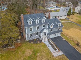 374 Creek Bed Rd, Mountainside, NJ 07092