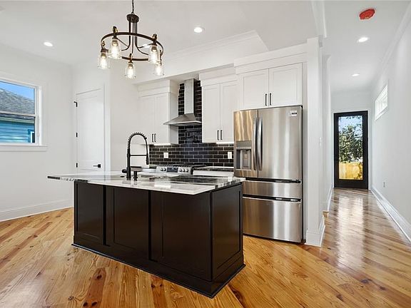 4th image of 6435 N Galvez St