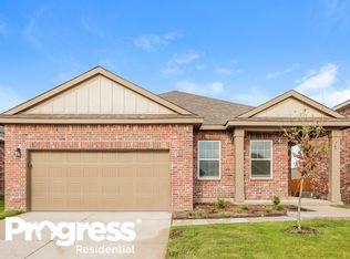 747 Oakhurst Dr, Lavon, TX 75166