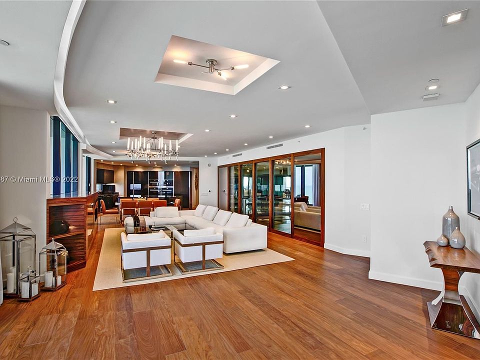 1st image of 18555 Collins Ave APT 2601