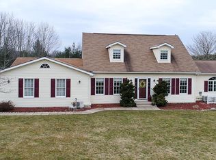 32 S Greco Dr, Sugarloaf, PA 18249