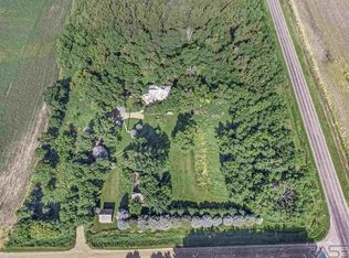 27307 473rd Ave, Harrisburg, SD 57032