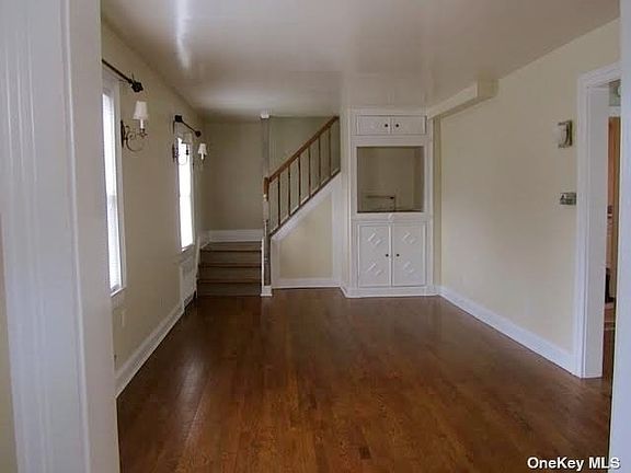 3rd image of 130 Hillside Ave