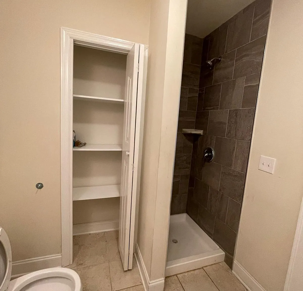Studio, 3000 sqft, $550 — Photo 4