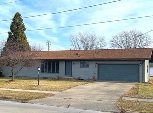 540 NW Poplar Ave, Earlham, IA 50072