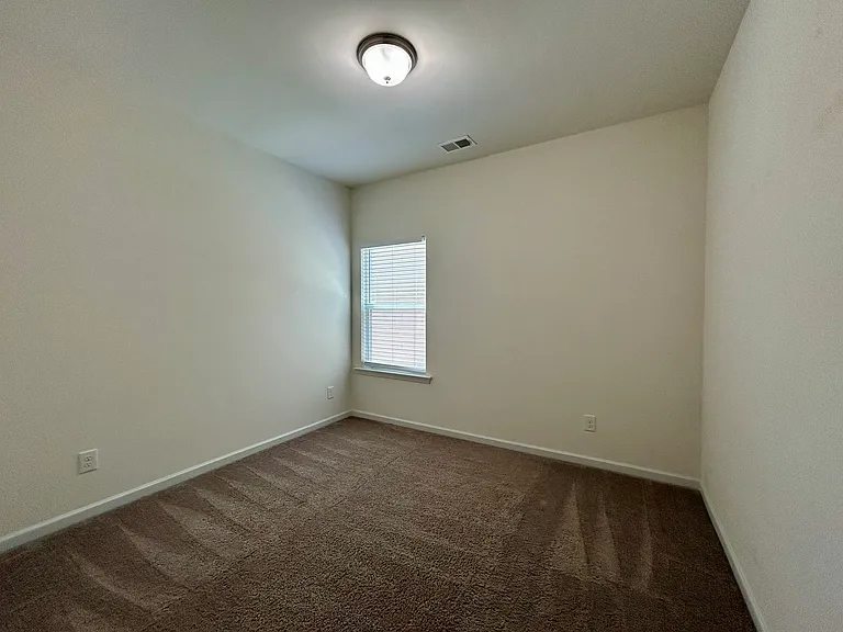 194 Bryon Ln — Photo 33