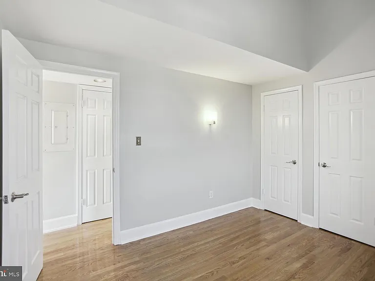 676 4th St NE #402 — Photo 11