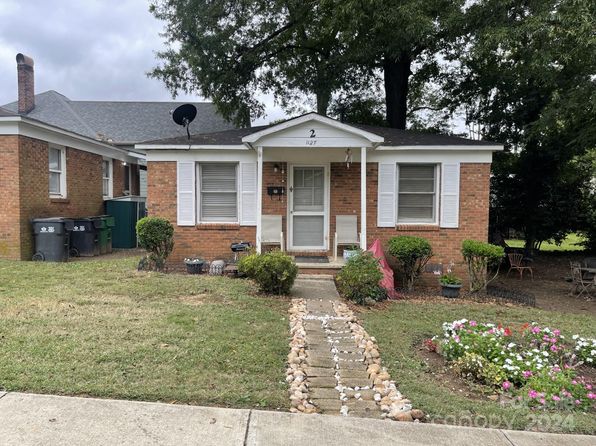 charlotte-north-carolina-440577279 picture