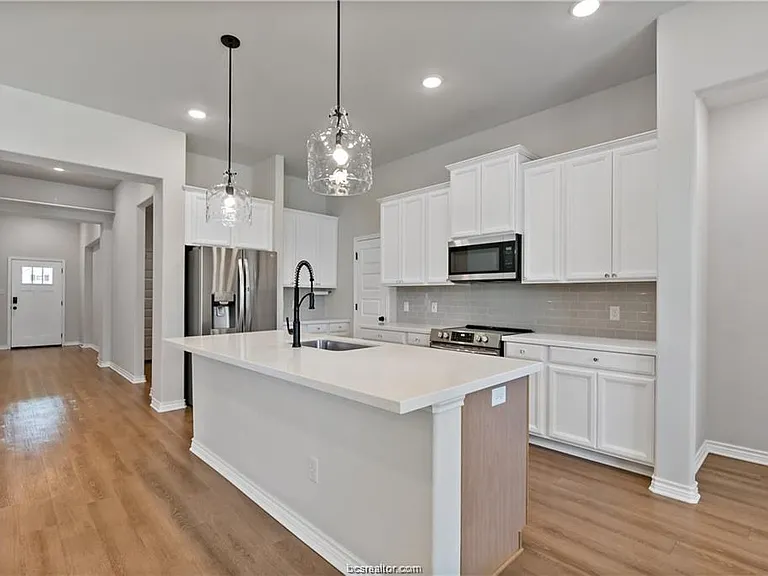 3429 Omaha Ct — Photo 7