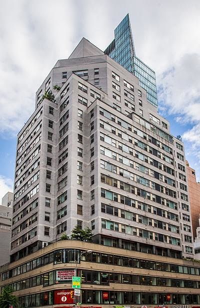 2nd image of 200 E 58th St
