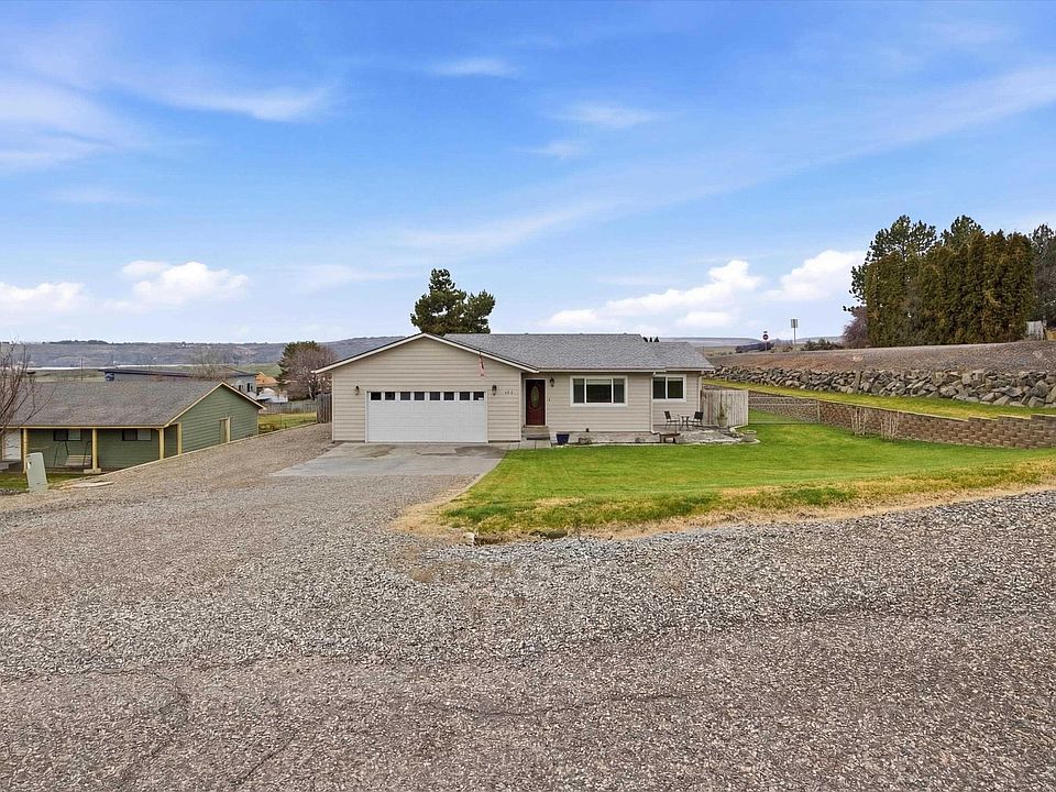 1st image of 267 Mata Rd