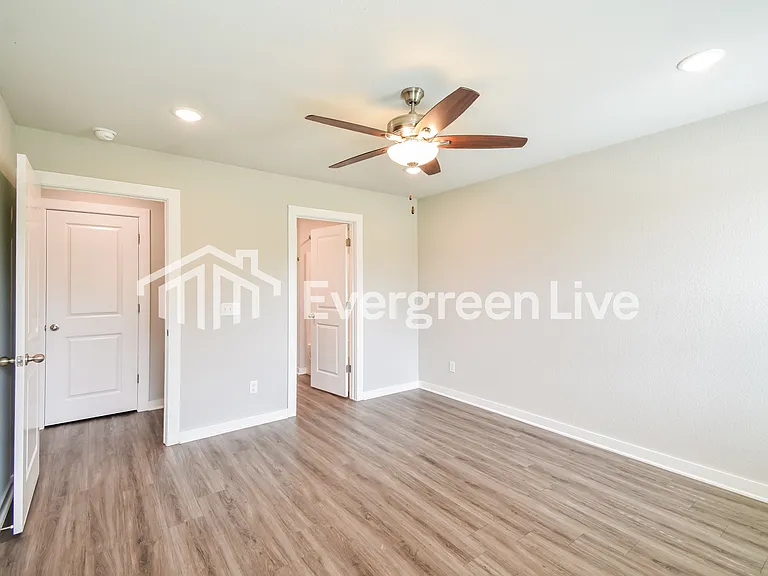 418 N Mojave St — Photo 6