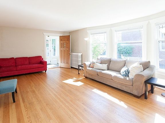 5th image of 2048 NW 61st St Unit A