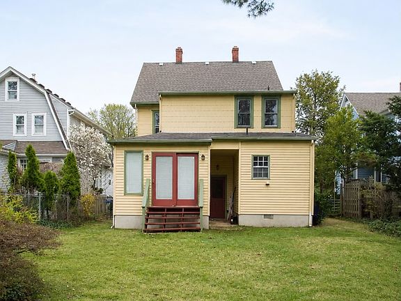 3rd image of 232 W 2nd St